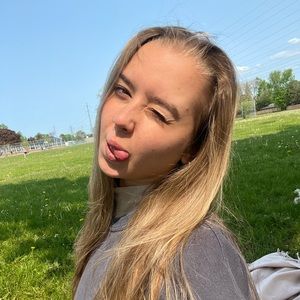 Meet your Posher, Alyssa